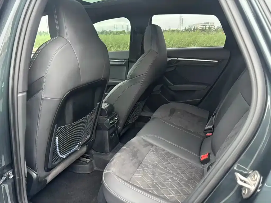Audi A3 2023 из CN, фото 9
