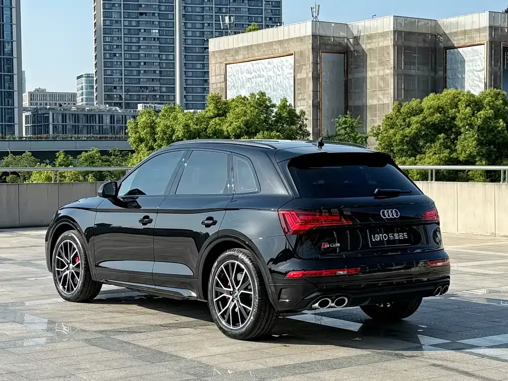 Audi SQ5 2023 из CN, фото 10