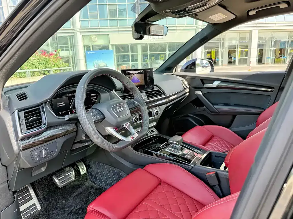 Audi SQ5 2023 из CN, фото 5