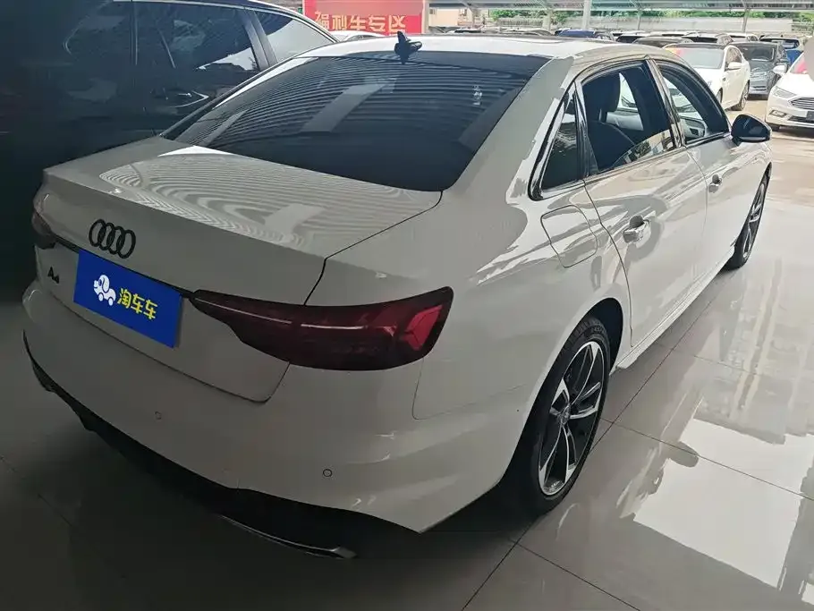 Audi A4L 2022 из CN, фото 8