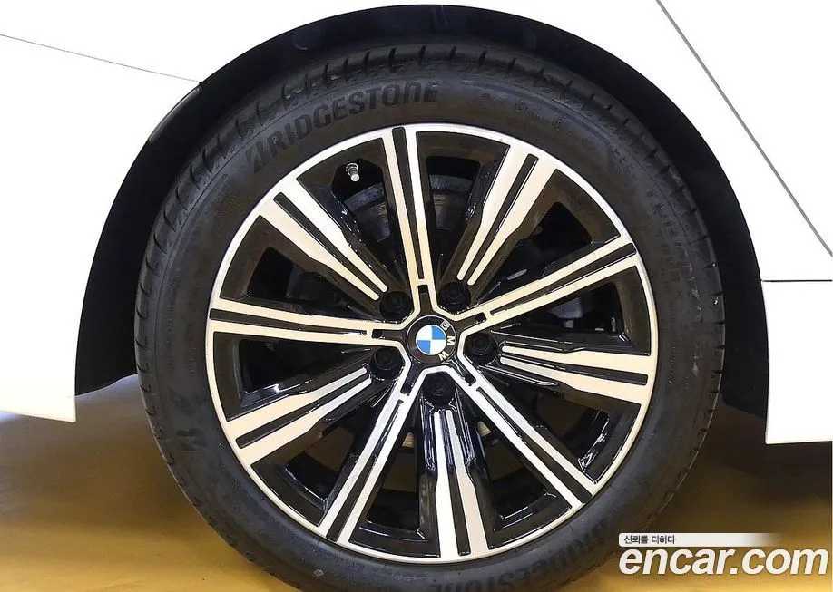 BMW 3-Series 2025 из KR, фото 10