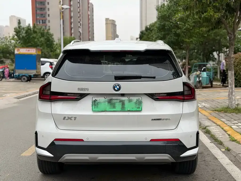 BMW iX1 2025 из CN, фото 4