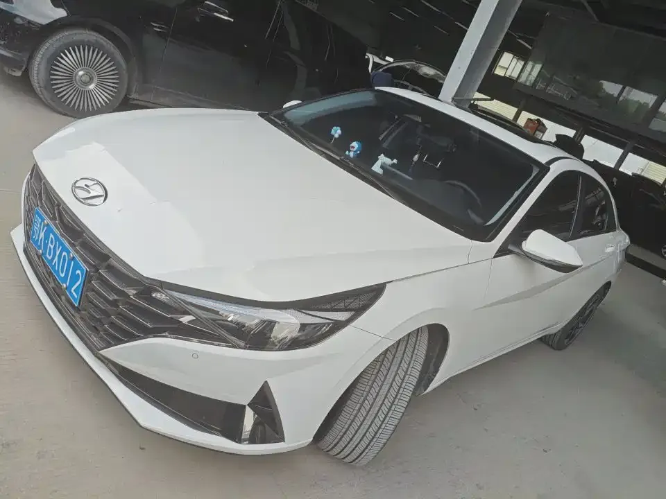 Hyundai Elantra 2022 из CN, фото 1