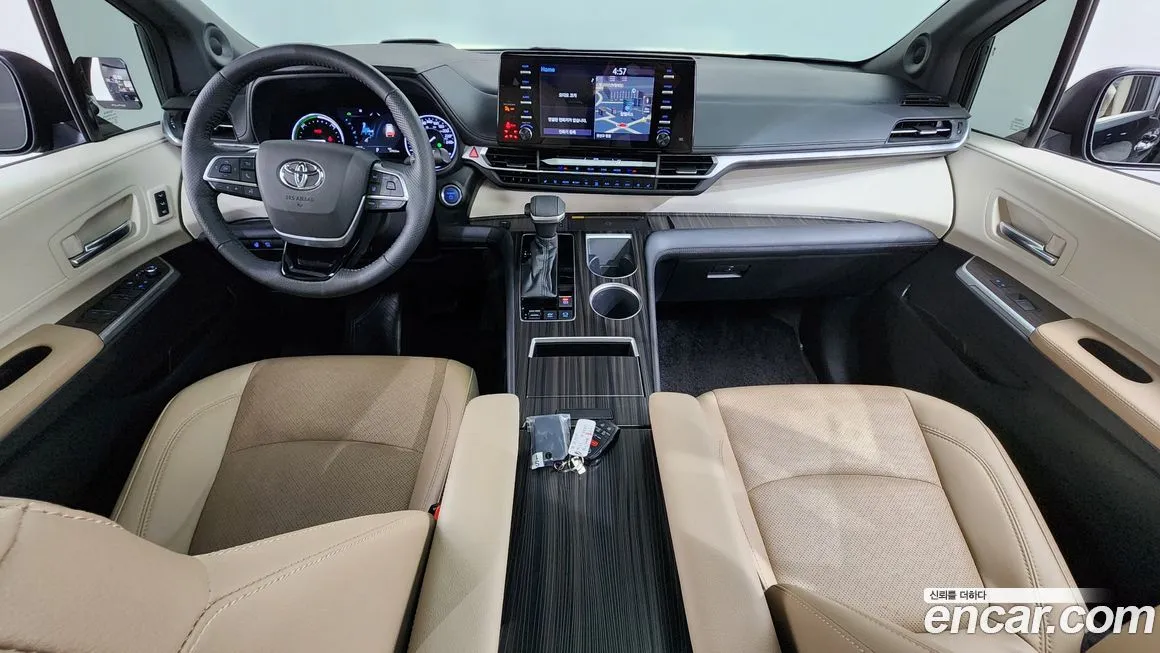 Toyota Sienna — фото 3