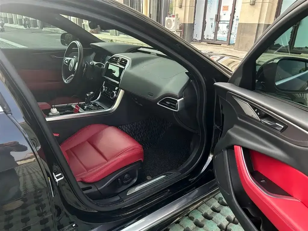 Jaguar XEL 2021 из CN, фото 4