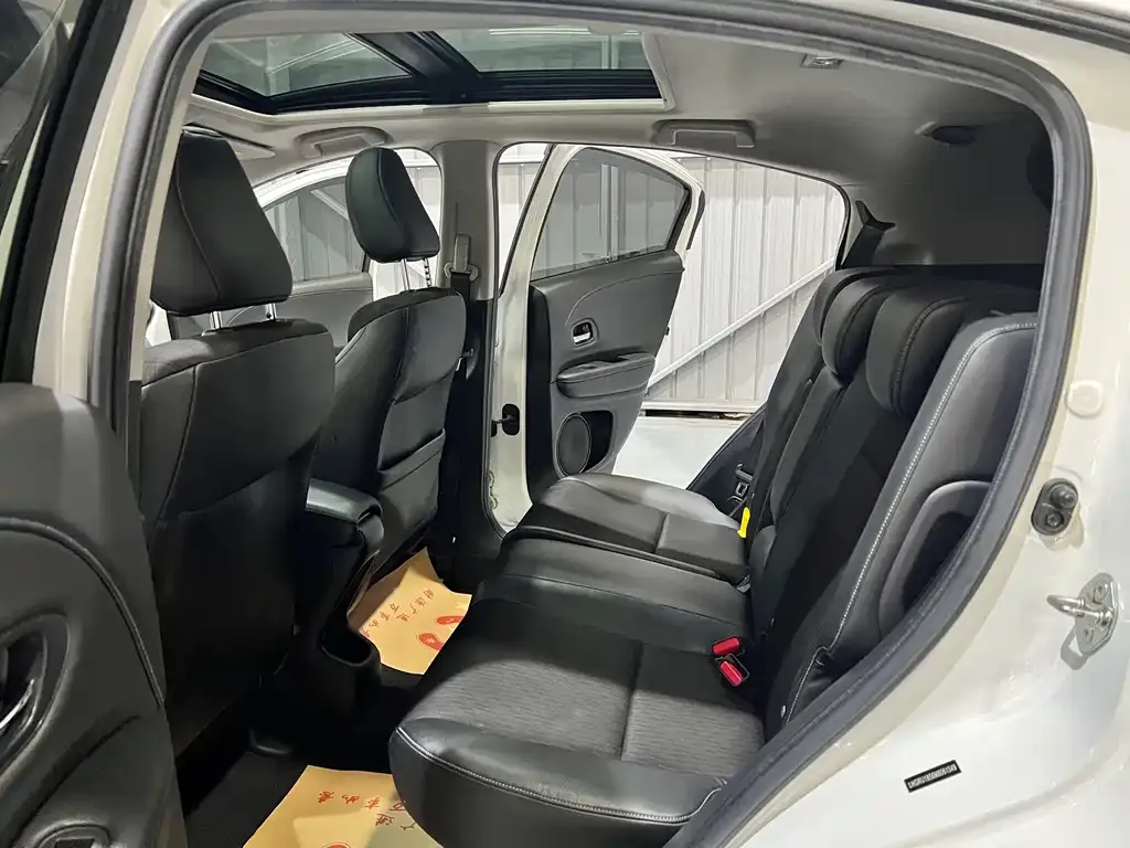 Honda Vezel 2021 из CN, фото 3