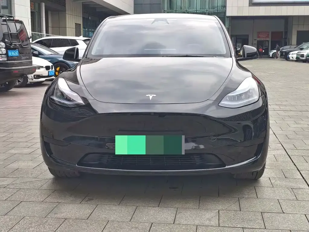 Tesla Model Y — фото 7