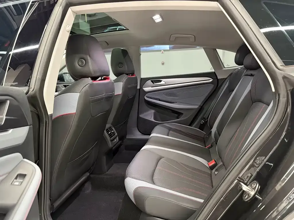 Volkswagen Lamando 2023 из CN, фото 8