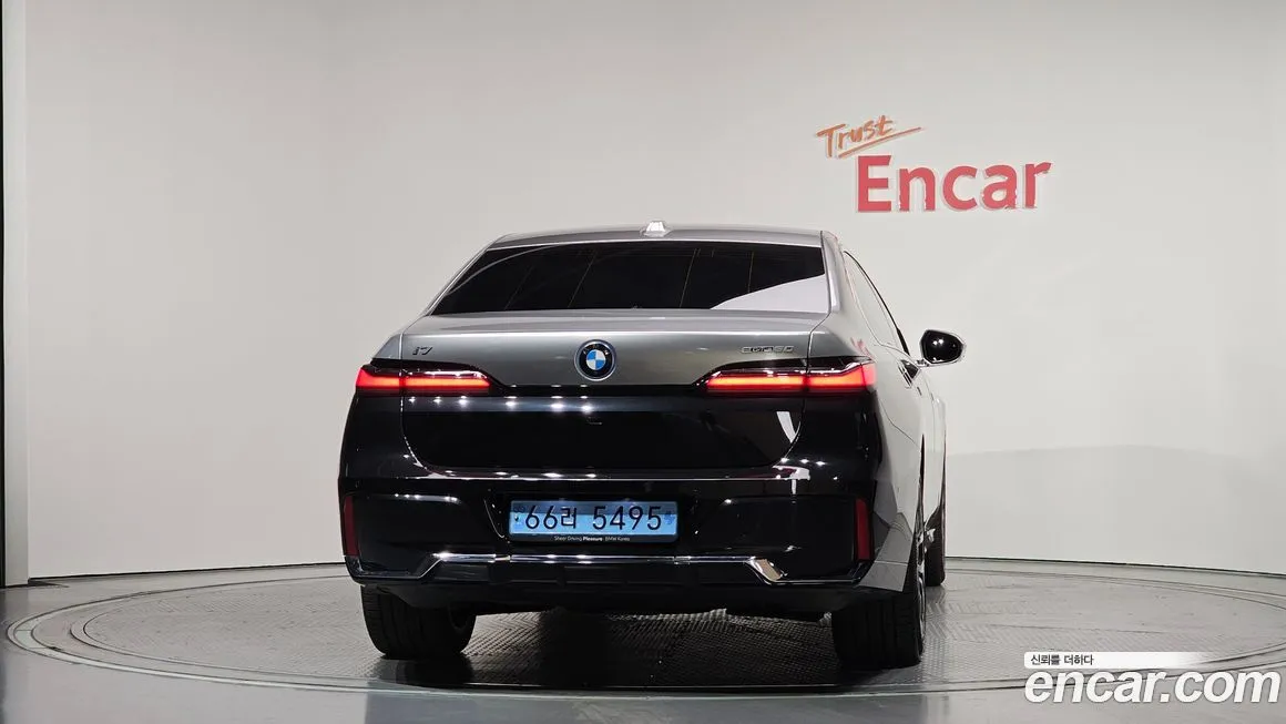 BMW i7 2024 из KR, фото 3