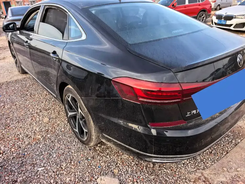 Volkswagen Passat — фото 7