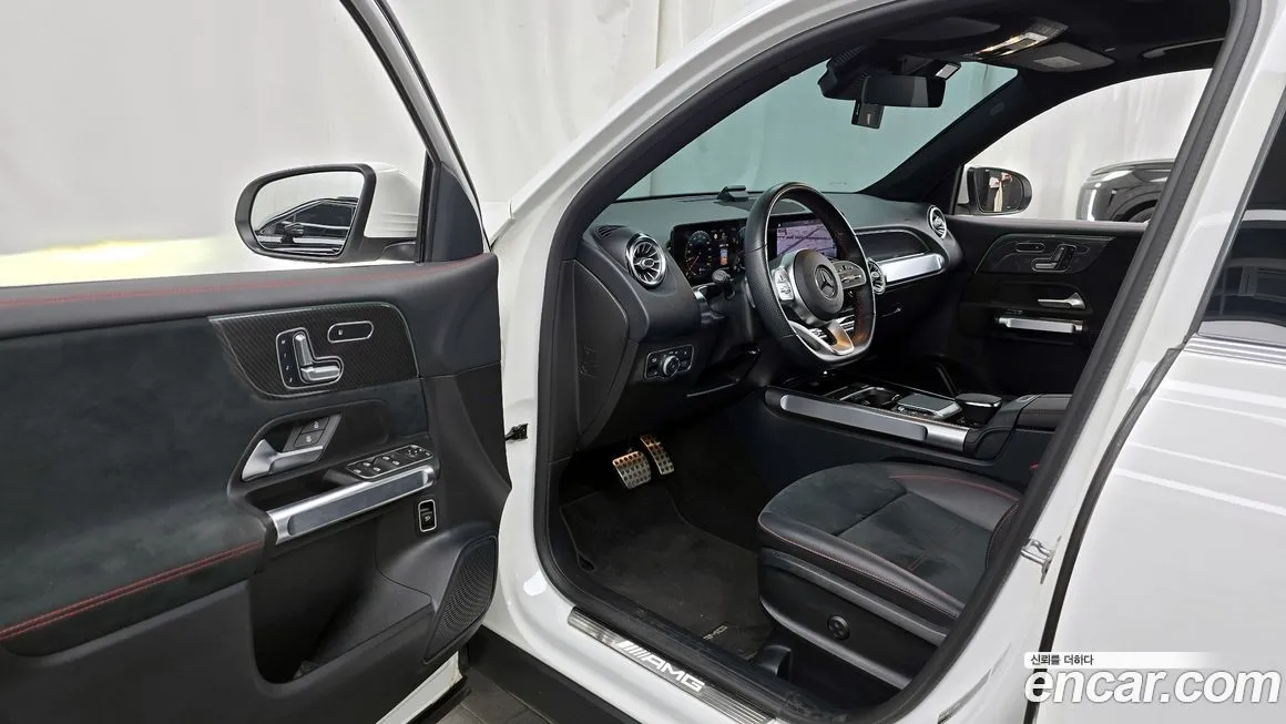 Mercedes-Benz GLB-Class — фото 10