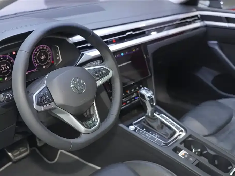 Volkswagen CC 2023 из CN, фото 4