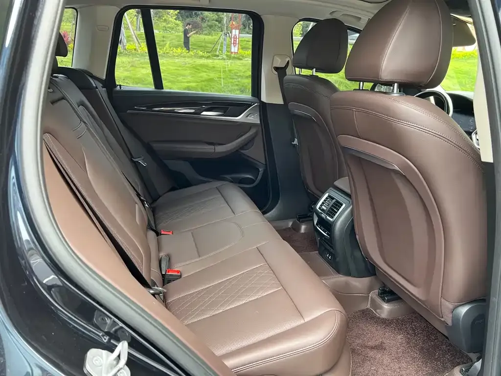 BMW X3 2022 из CN, фото 2