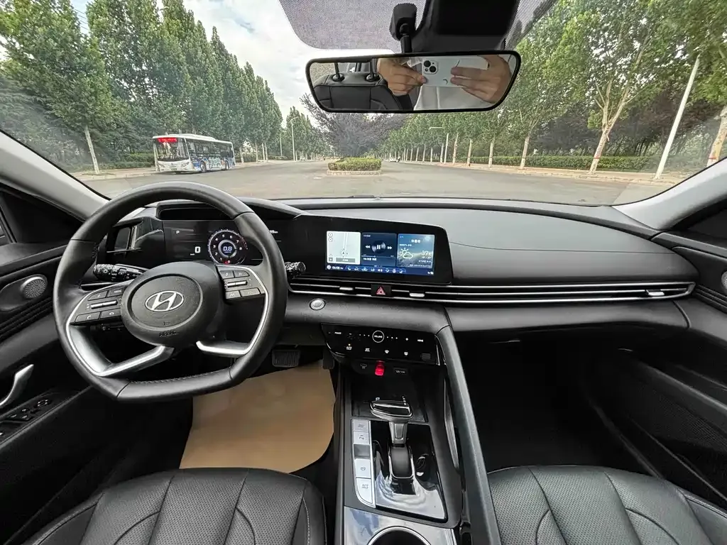 Hyundai Elantra 2023 из CN, фото 6