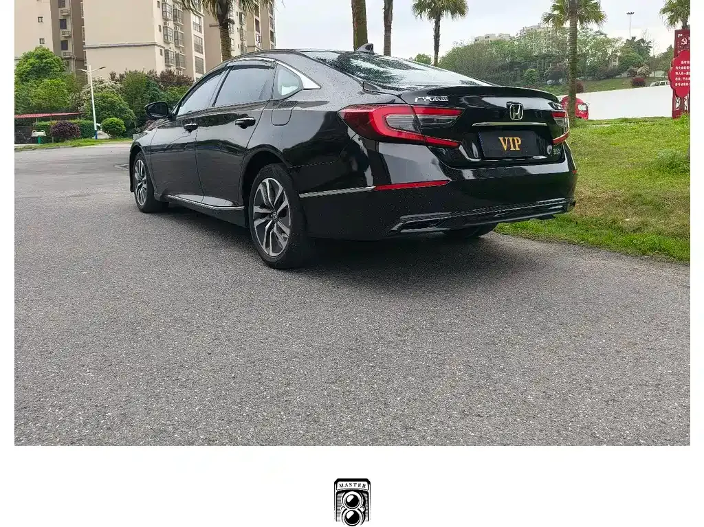 Honda Accord — фото 9