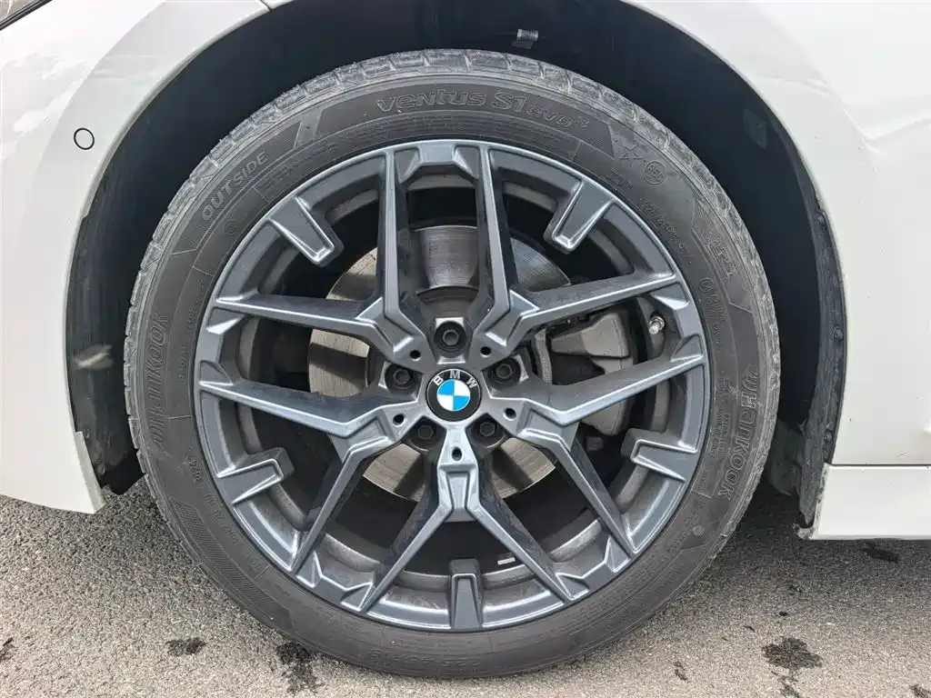 BMW 3 Series 2024 из CN, фото 8