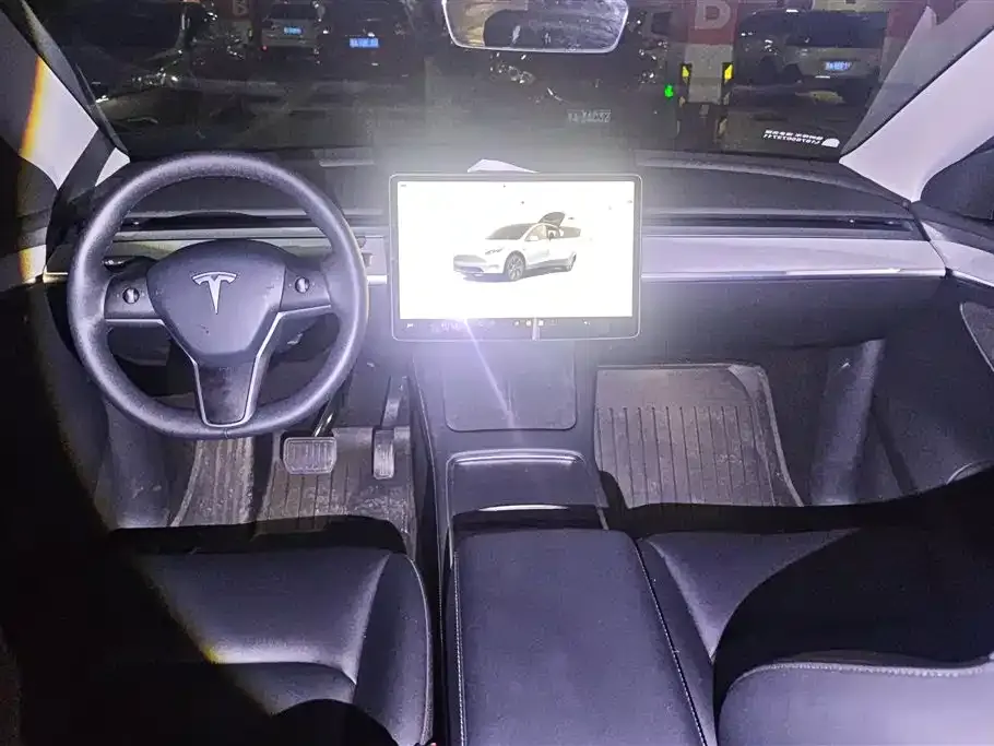 Tesla Model Y 2024 из CN, фото 5
