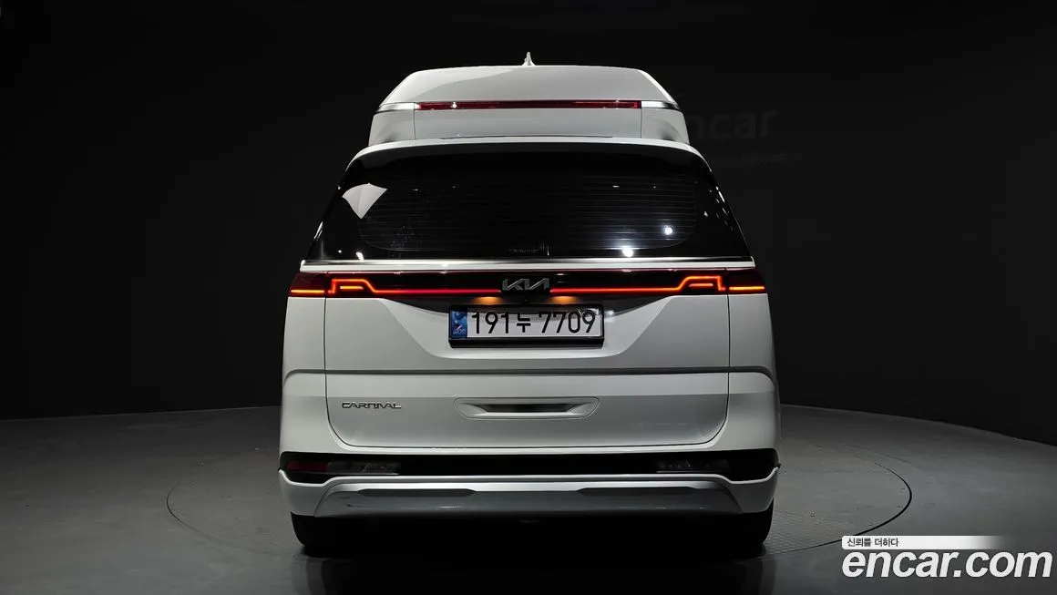 Kia Carnival — фото 6