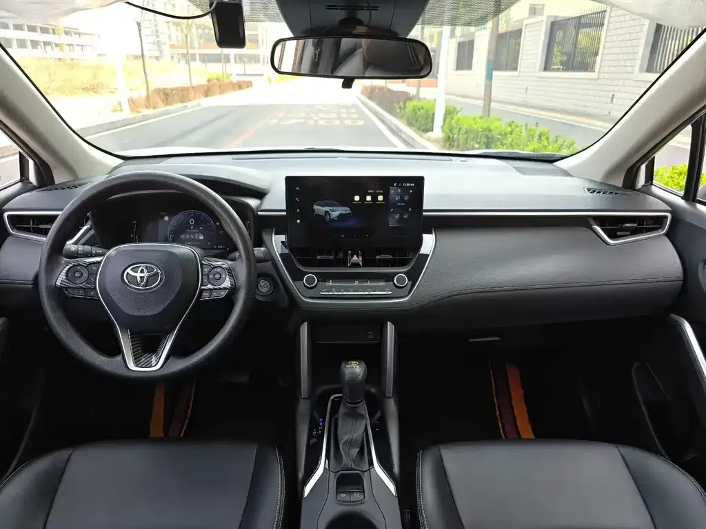 Toyota Frontlander 2023 из CN, фото 8