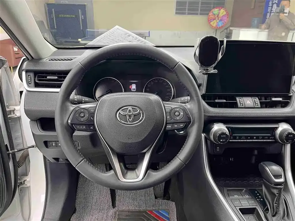 Toyota Wildlander 2023 из CN, фото 9