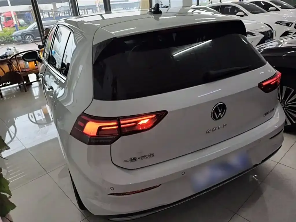Volkswagen Golf 2022 из CN, фото 10