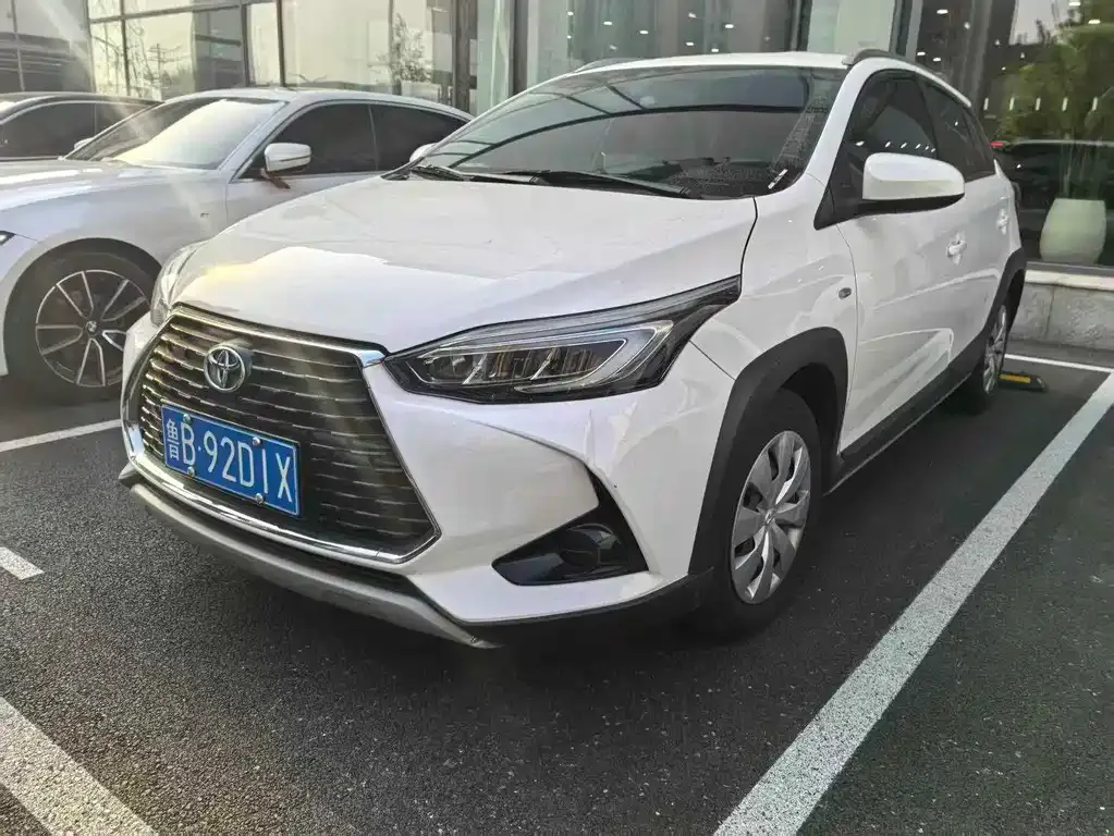 Toyota Yaris L