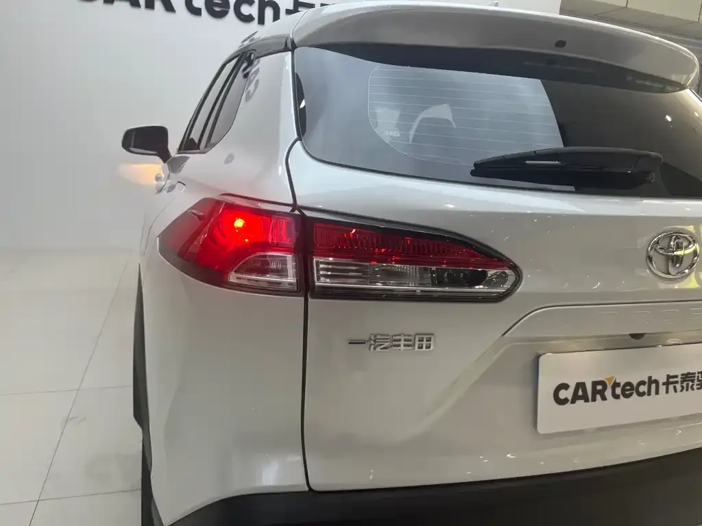 Toyota Corolla Cross 2024 из CN, фото 6