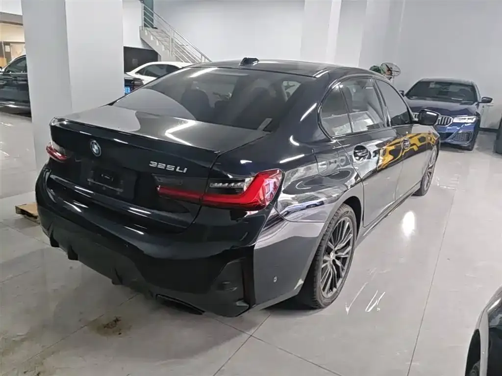 BMW 3 Series 2024 из CN, фото 4