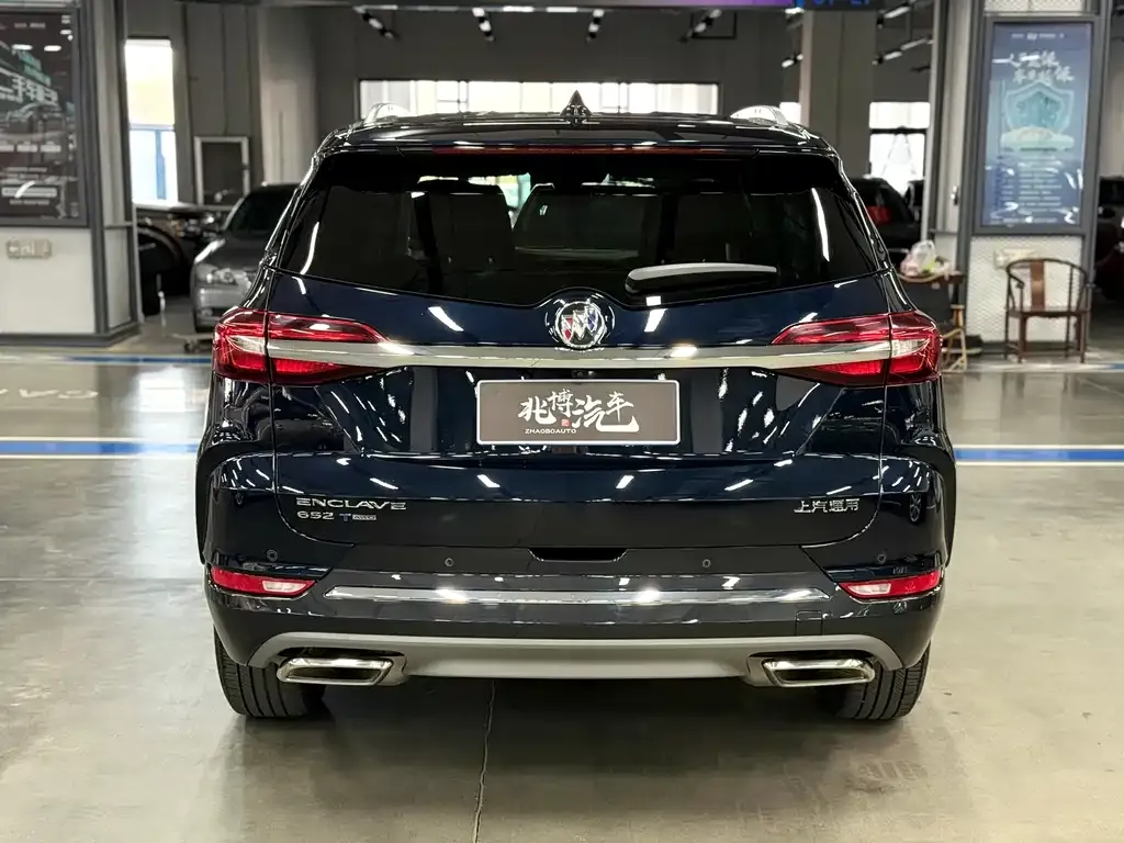 Buick Enclave 2023 из CN, фото 2