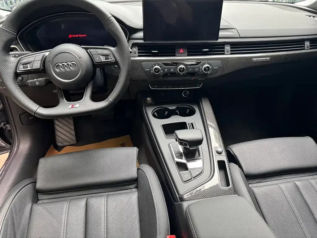 Audi A4L 2022 из CN, фото 7