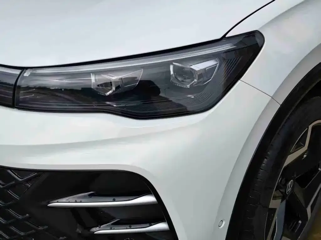 Volkswagen Tiguan L 2024 из CN, фото 3