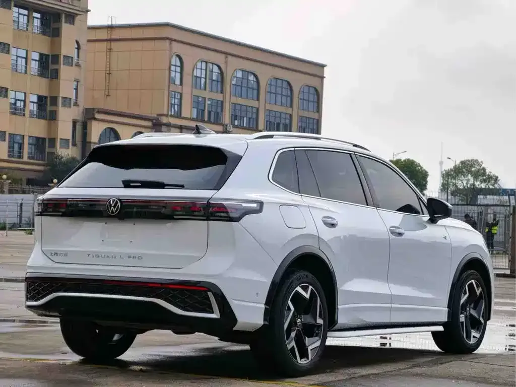 Volkswagen Tiguan L 2024 из CN, фото 7