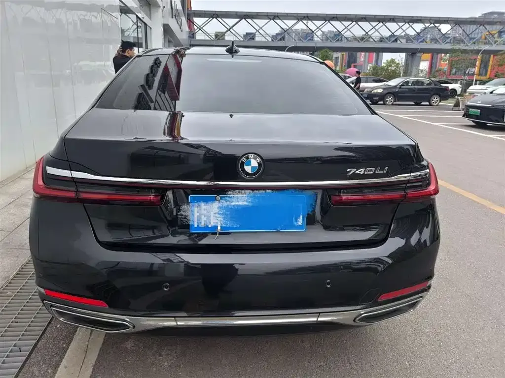 BMW 7 Series 2021 из CN, фото 9