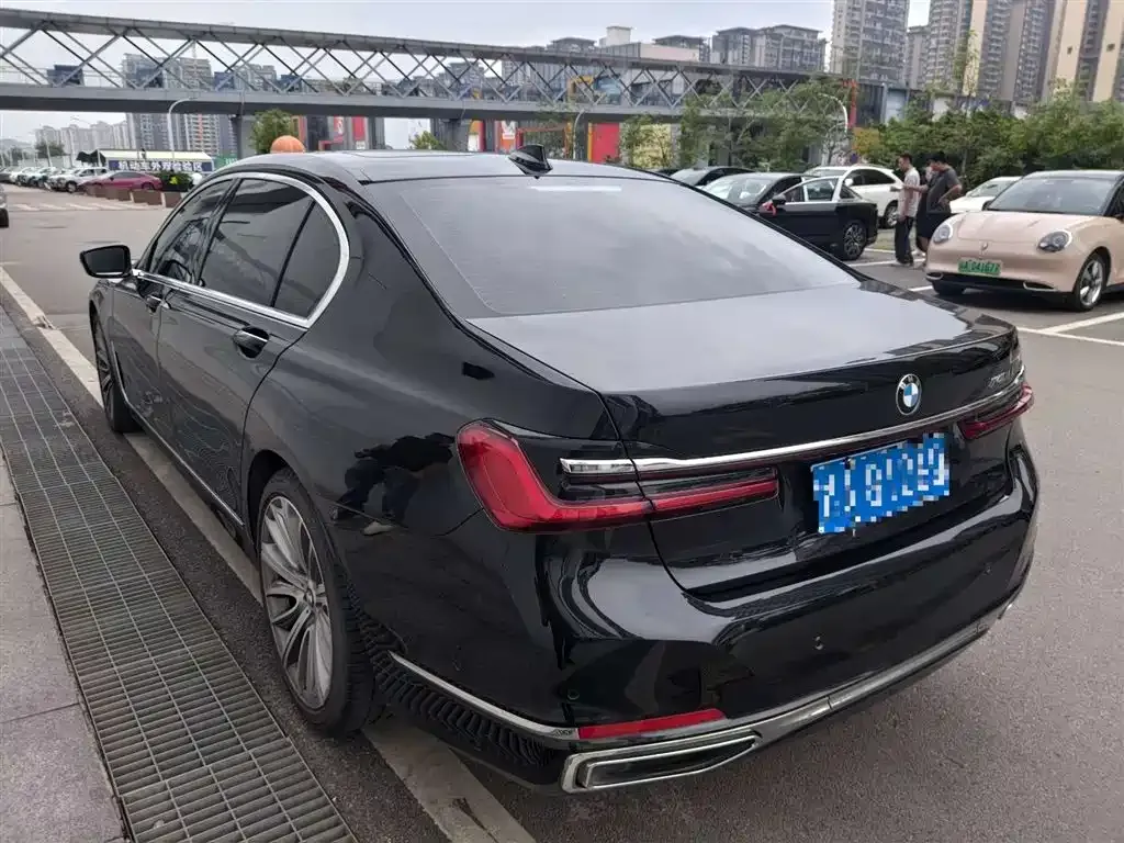 BMW 7 Series 2021 из CN, фото 3