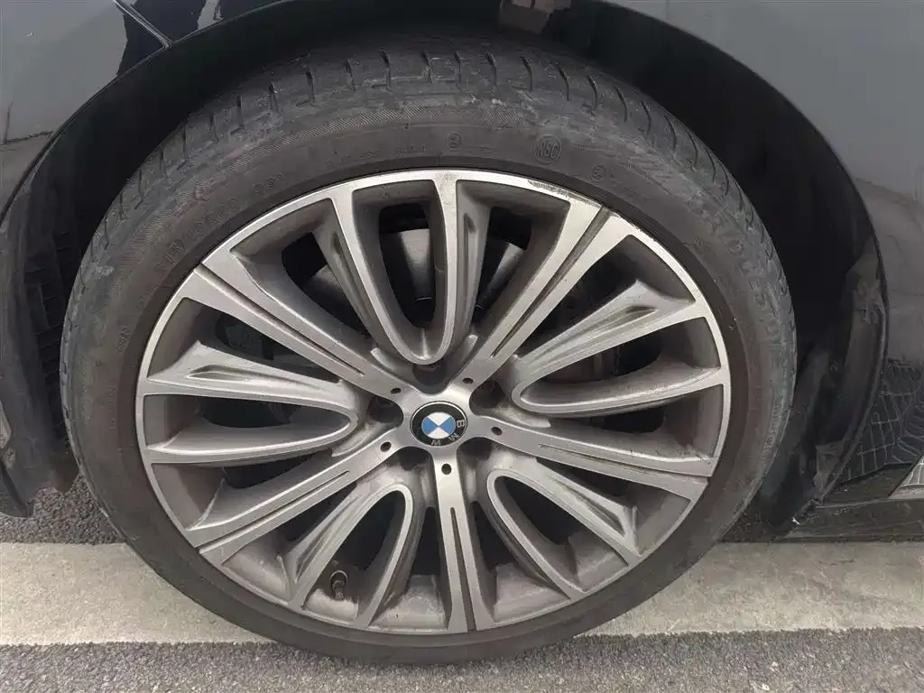BMW 7 Series 2021 из CN, фото 4