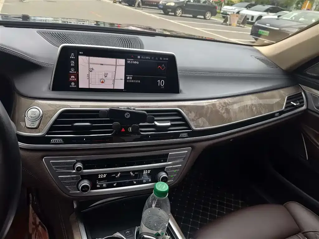 BMW 7 Series 2021 из CN, фото 2