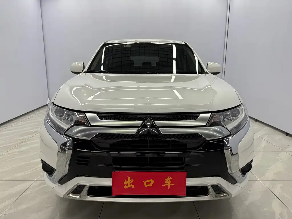 Mitsubishi Outlander 2022 из CN, фото 4