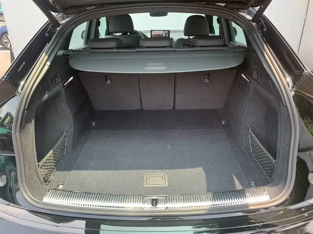 Audi Q5L Sportback 2024 из CN, фото 2