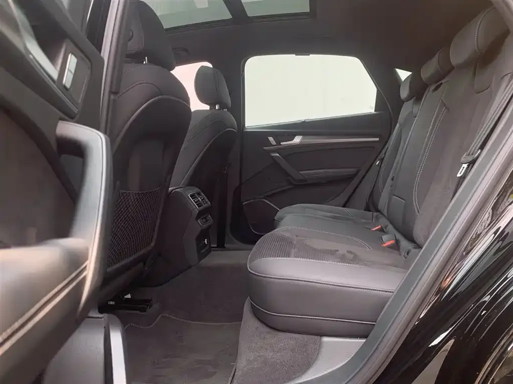 Audi Q5L Sportback 2024 из CN, фото 5