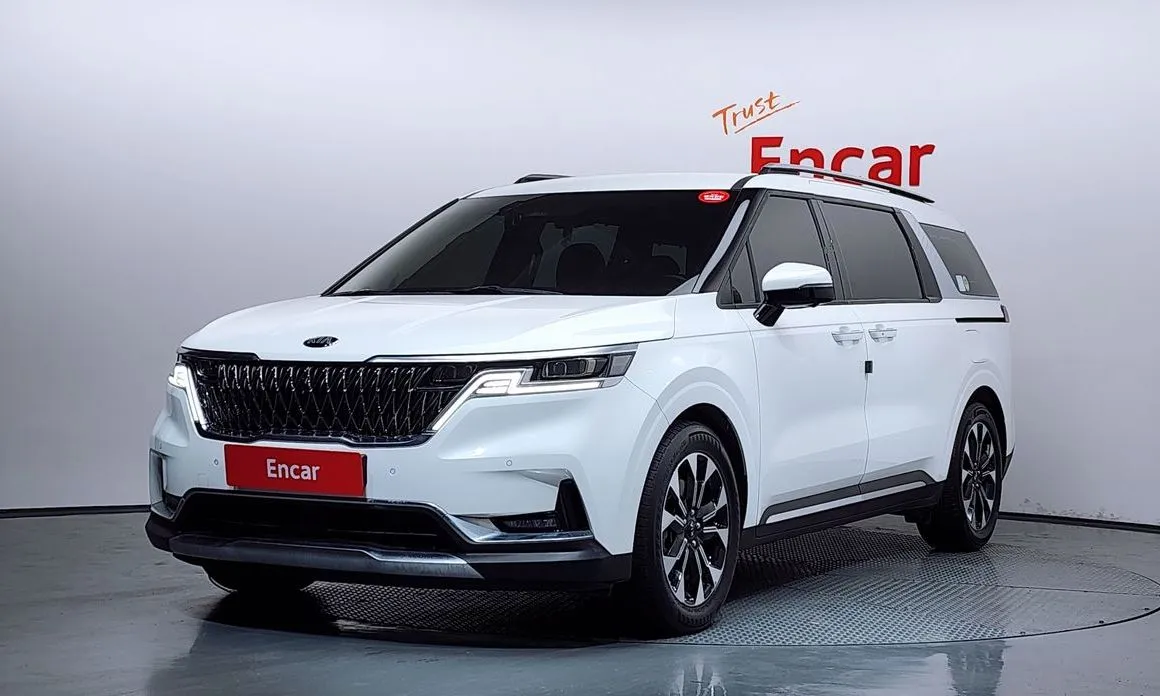 Kia Carnival — фото 1