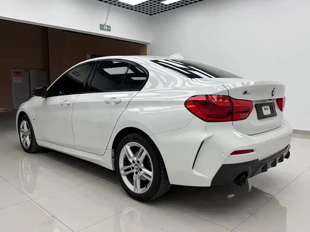 BMW 1 Series 2022 из CN, фото 3