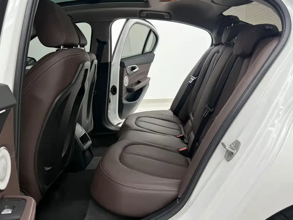 BMW 1 Series 2022 из CN, фото 5