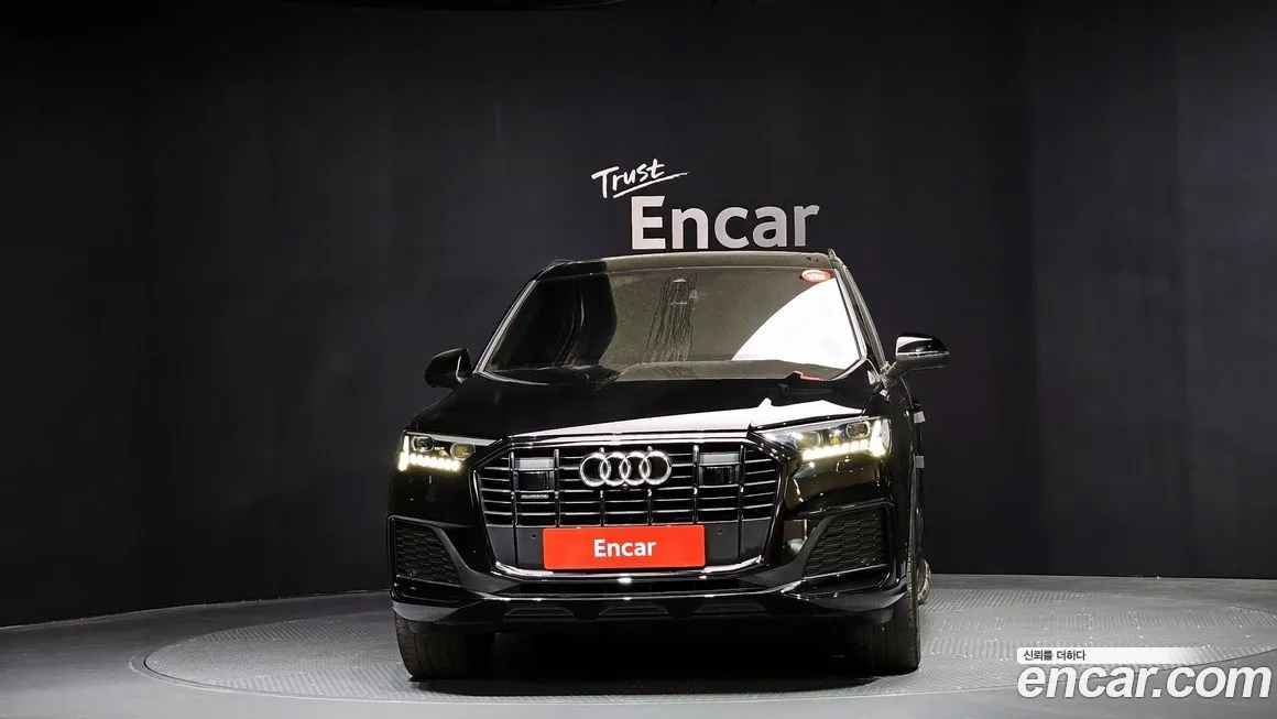 Audi Q7 2023 из KR, фото 2