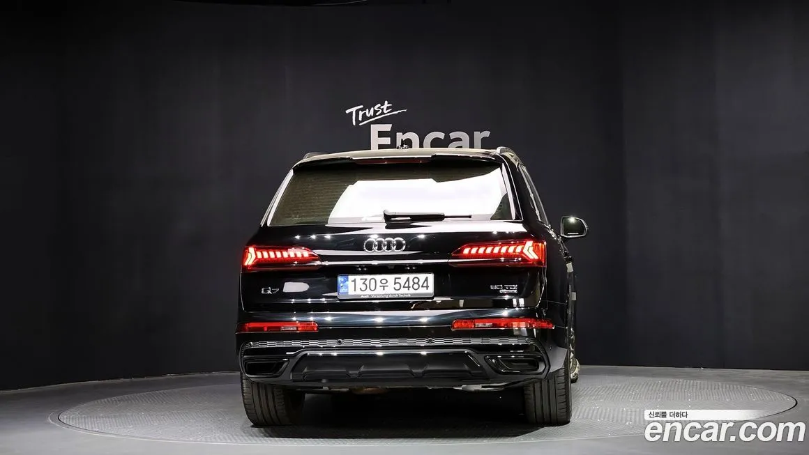 Audi Q7 2023 из KR, фото 7