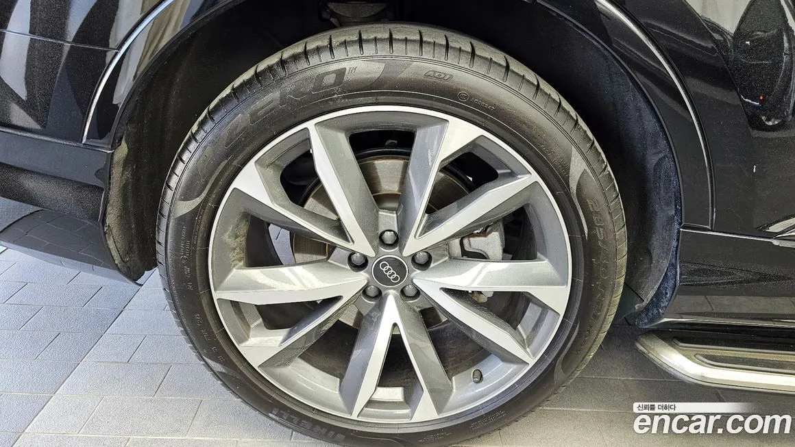 Audi Q7 2023 из KR, фото 8