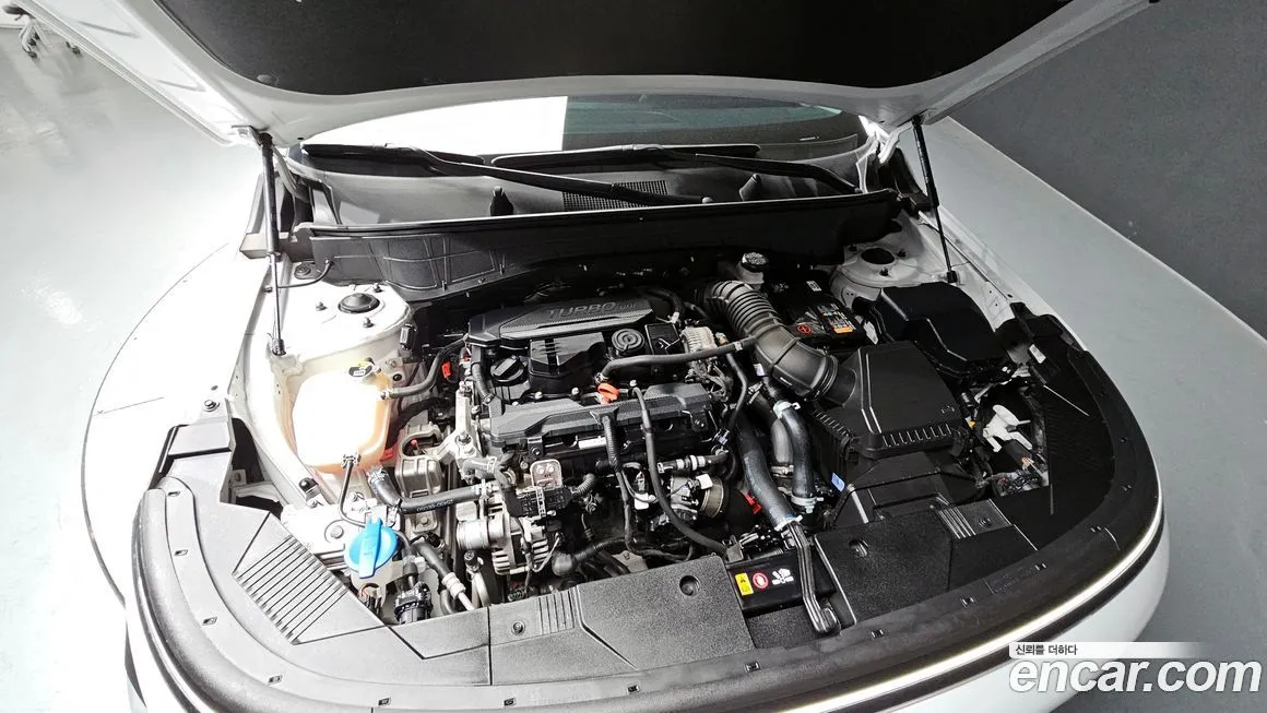 Hyundai Kona 2023 из KR, фото 8