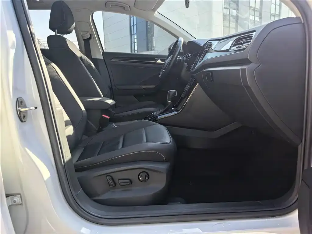 Volkswagen T-Roc 2022 из CN, фото 6