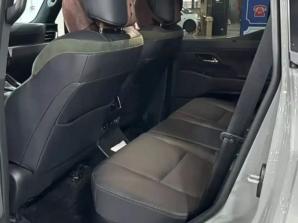 Lexus GX 2025 из CN, фото 2