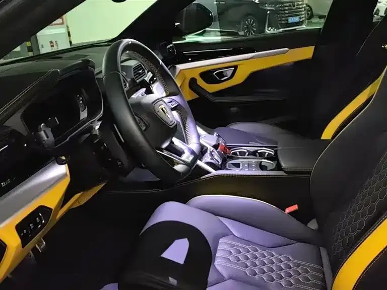 Lamborghini Urus — фото 5