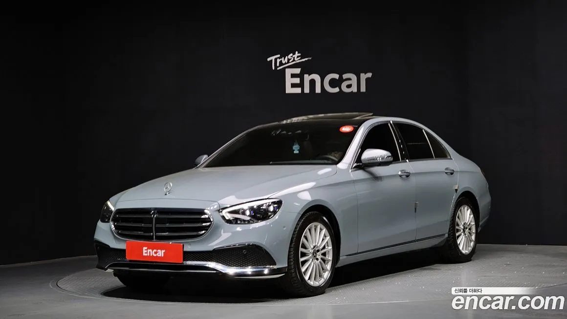 Mercedes-Benz E-Class E250 Exclusive 1